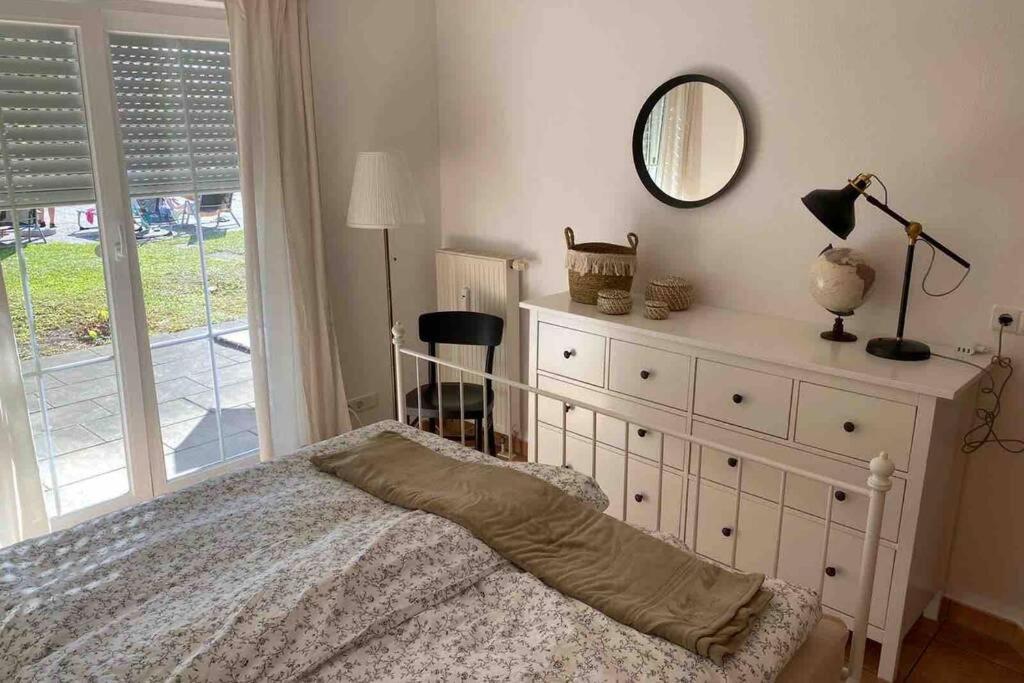 Die Seeblume - Ferienwohnung Mit Pool Und Seeblick Ludwigshafen am Bodensee Kültér fotó