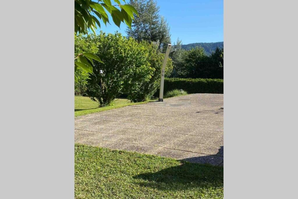 Die Seeblume - Ferienwohnung Mit Pool Und Seeblick Ludwigshafen am Bodensee Kültér fotó