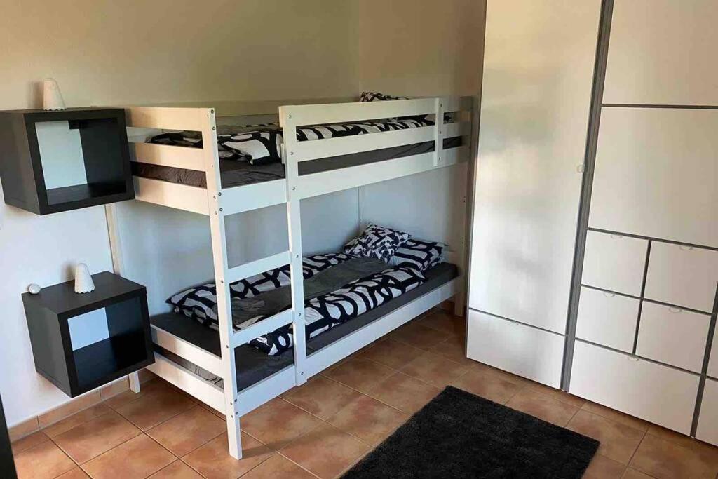 Die Seeblume - Ferienwohnung Mit Pool Und Seeblick Ludwigshafen am Bodensee Kültér fotó